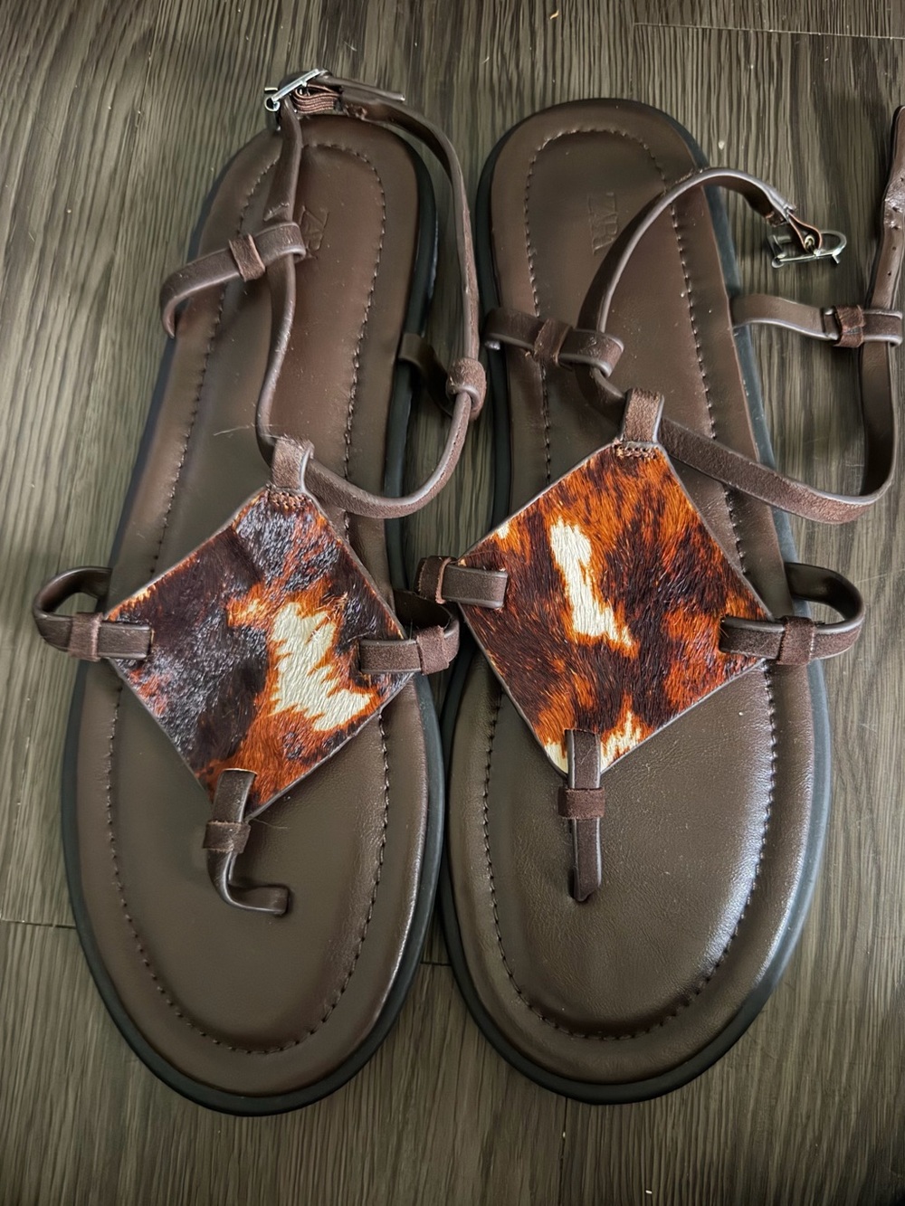 New! Zara Women’s Brown Cowhide Accent Leather Sandals